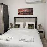 Sea Апартамент *